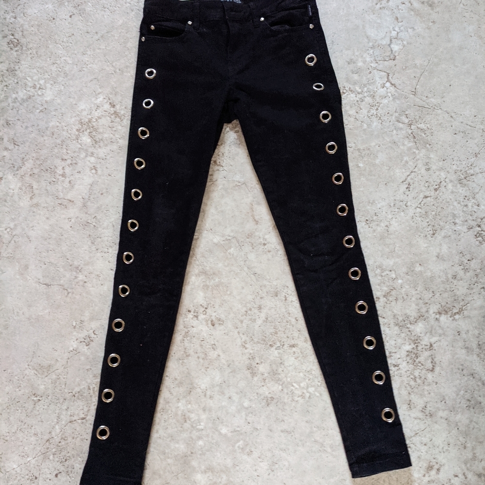 black tripp pants